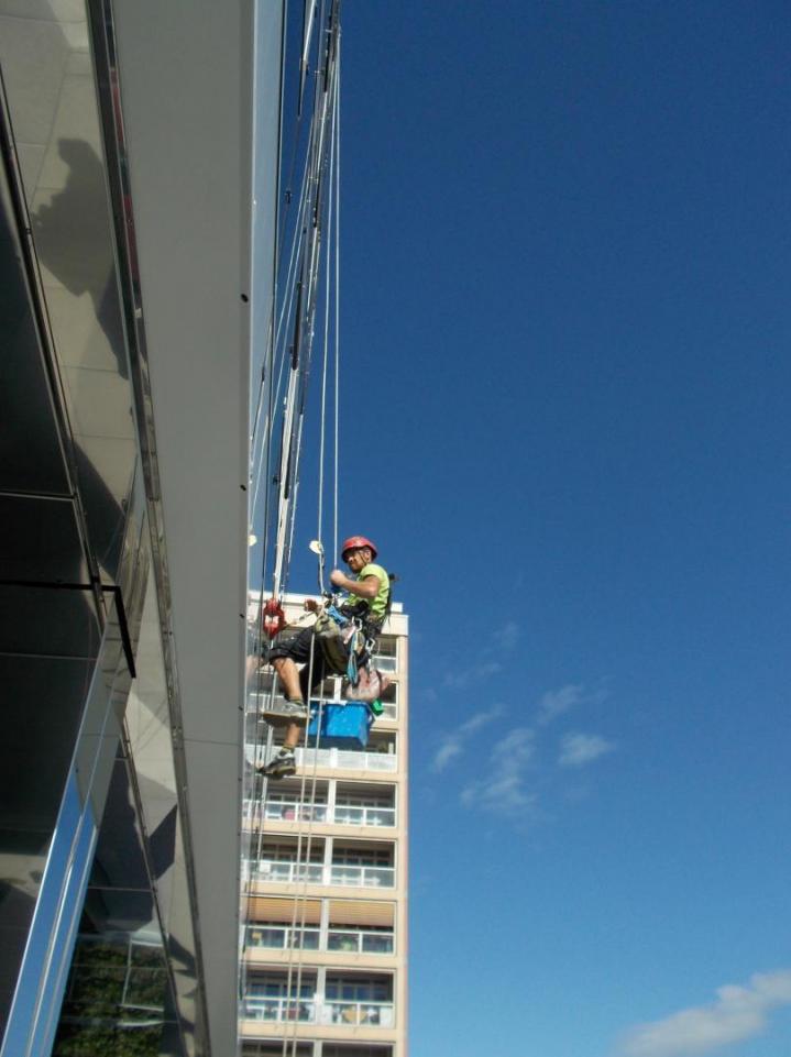 Nettoyage de façade sur corde Le Puy-en-Velay